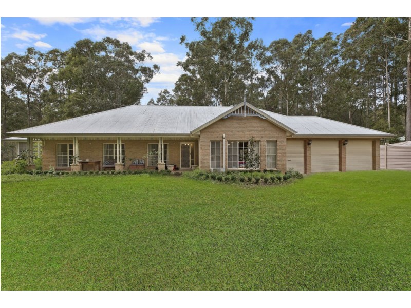 2 Pedaman Place, Jilliby NSW 2259