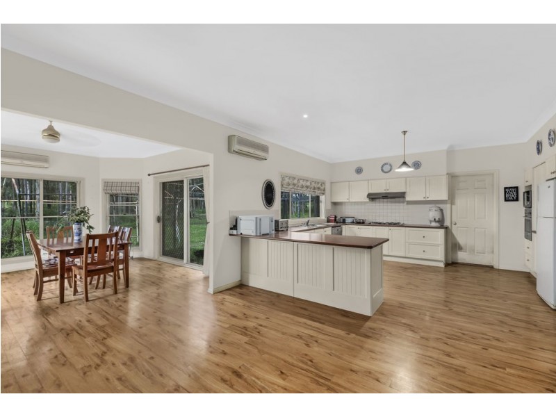 2 Pedaman Place, Jilliby NSW 2259