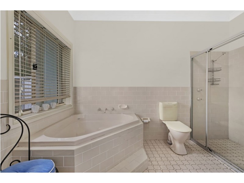 2 Pedaman Place, Jilliby NSW 2259