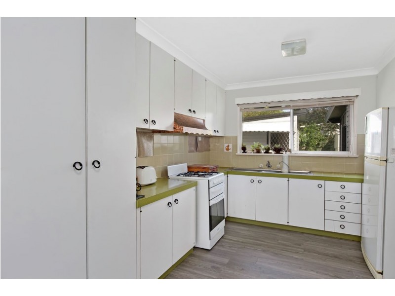 8 Arlington Street, Gorokan NSW 2263