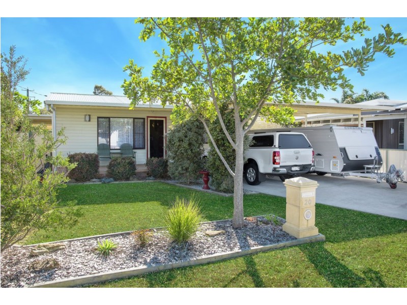 20 Third Avenue, Toukley NSW 2263