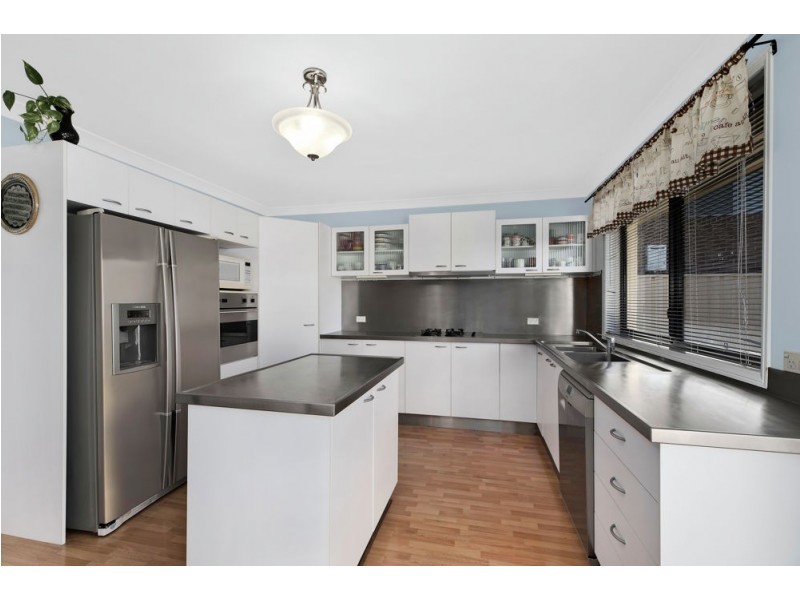 11 Coachmans Place, Mardi NSW 2259