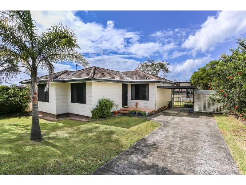 6 Odette Avenue, Gorokan NSW 2263