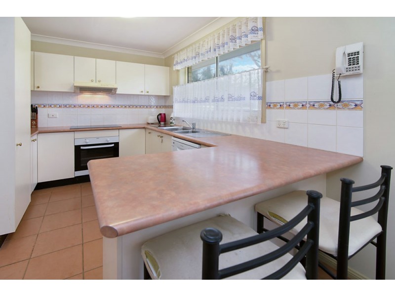 2/3 Kalulah Avenue, Gorokan NSW 2263