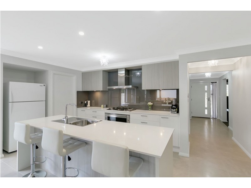 141 Johns Road, Wadalba NSW 2259