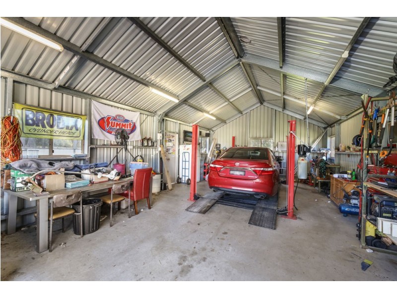 211 Geoffrey Road, Chittaway Point NSW 2261