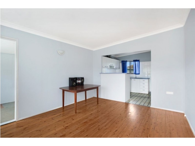 48 Mary Street, Gorokan NSW 2263