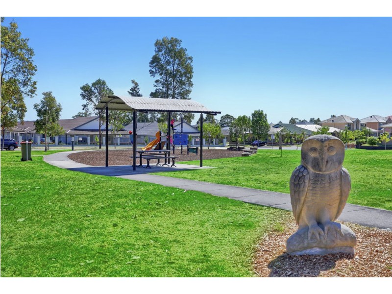 24 Quarterhorse Parade, Wadalba NSW 2259