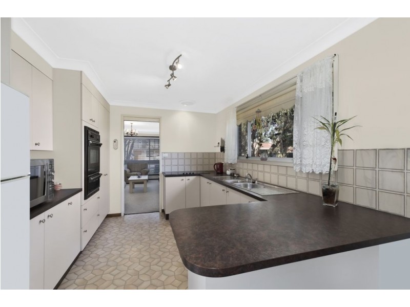 2 Marks Road, Gorokan NSW 2263