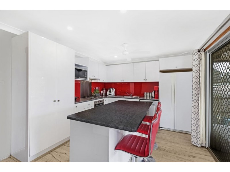 17 Pearce Road, Kanwal NSW 2259