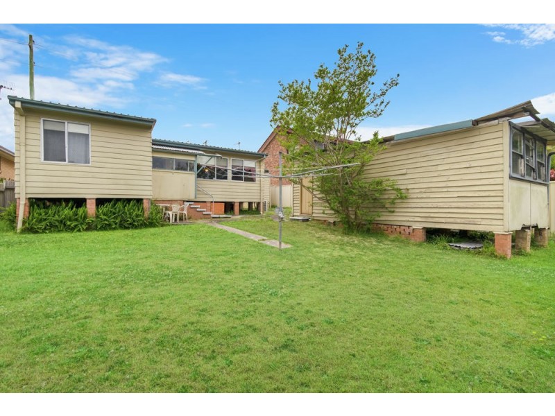 114 Wallarah Road, Gorokan NSW 2263