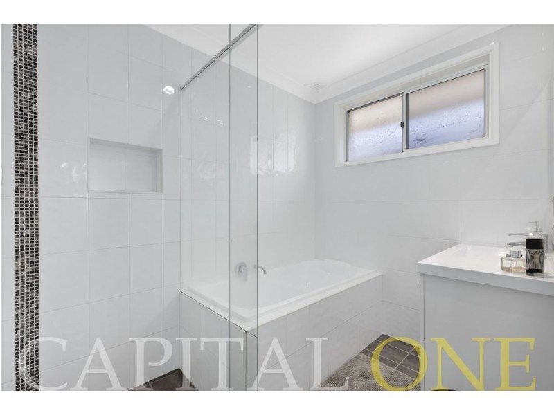 13 Essex Street, Gorokan NSW 2263