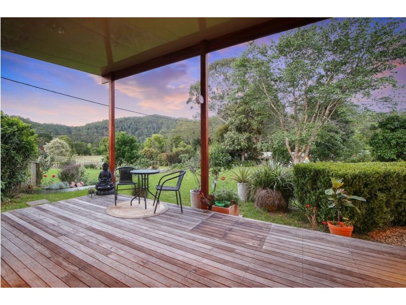 12 Linga Longa Road, Yarramalong NSW 2259