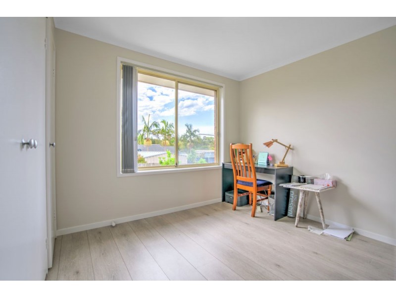 9 Woodside Court, Lake Haven NSW 2263