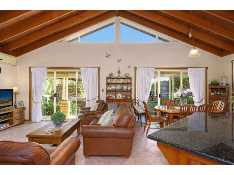 6 Jilliby Road, Jilliby NSW 2259