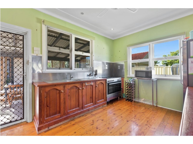 22 Panonia Road, Wyong NSW 2259