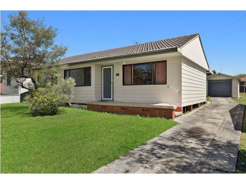 30 Manuka Parade, Gorokan NSW 2263