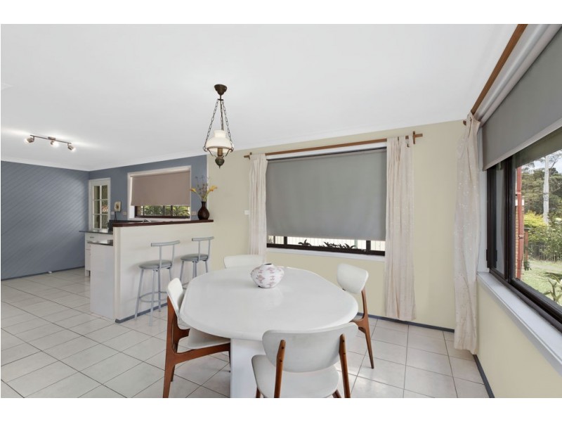 17 Chamberlain Road, Wyoming NSW 2250