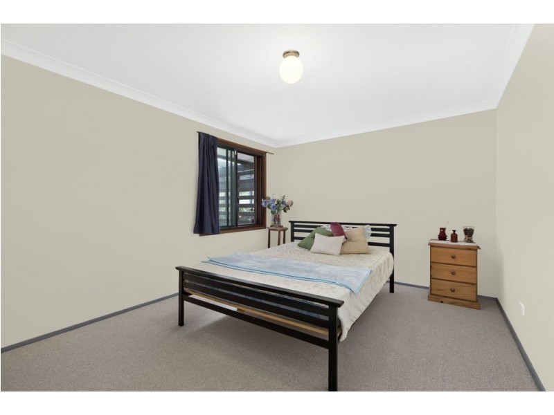 17 Chamberlain Road, Wyoming NSW 2250