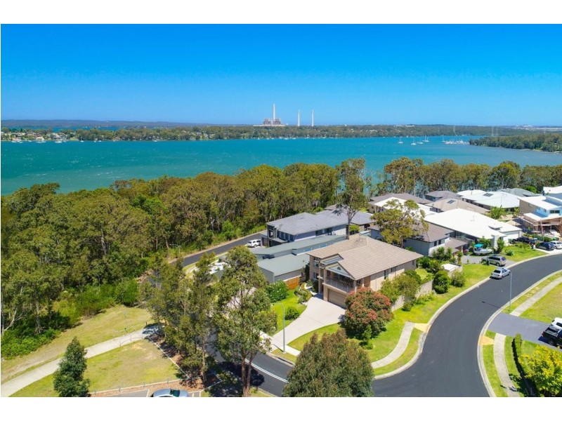2 Halwin Close, Wyee Point NSW 2259