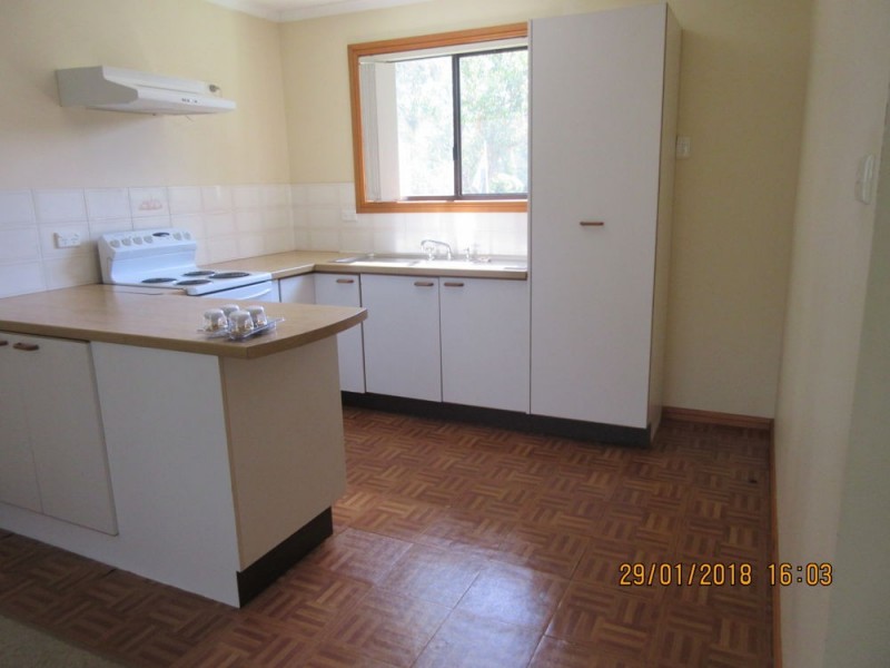 318 Lakedge Avenue, Berkeley Vale NSW 2261