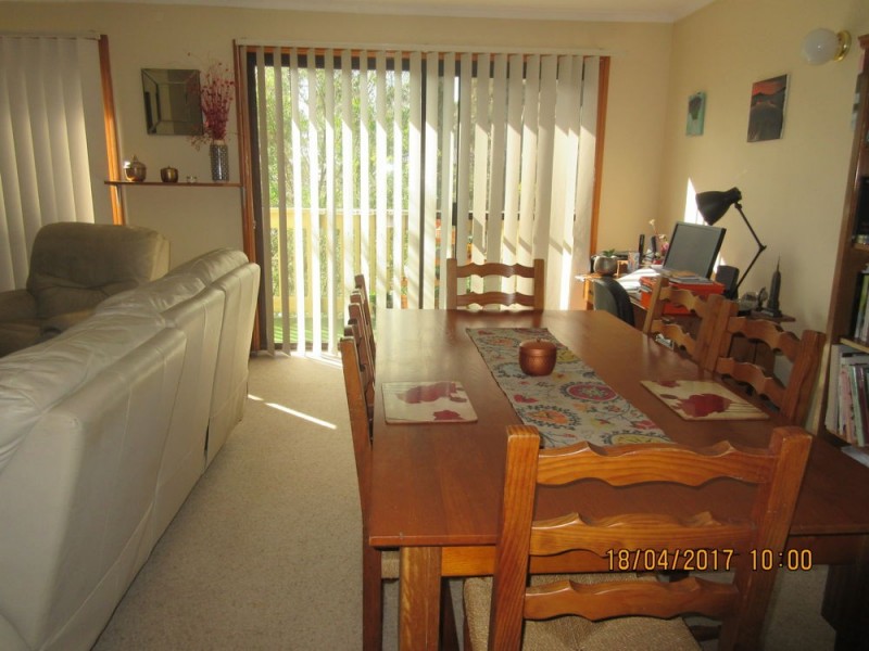 318 Lakedge Avenue, Berkeley Vale NSW 2261