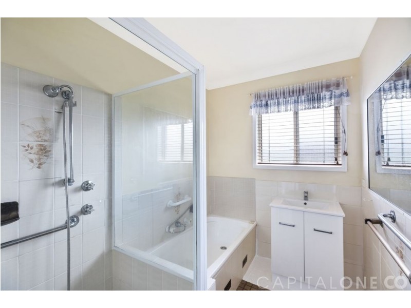 21 Gilbert Avenue, Gorokan NSW 2263