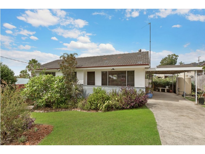 5 Arthur Drive, Wyong NSW 2259