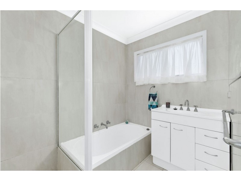 5 Arthur Drive, Wyong NSW 2259