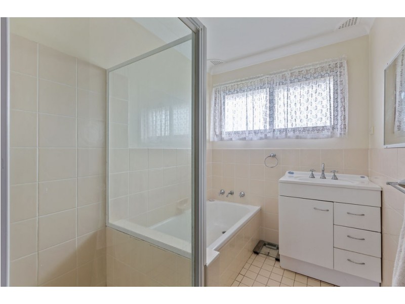 4 Esther Close, Gorokan NSW 2263