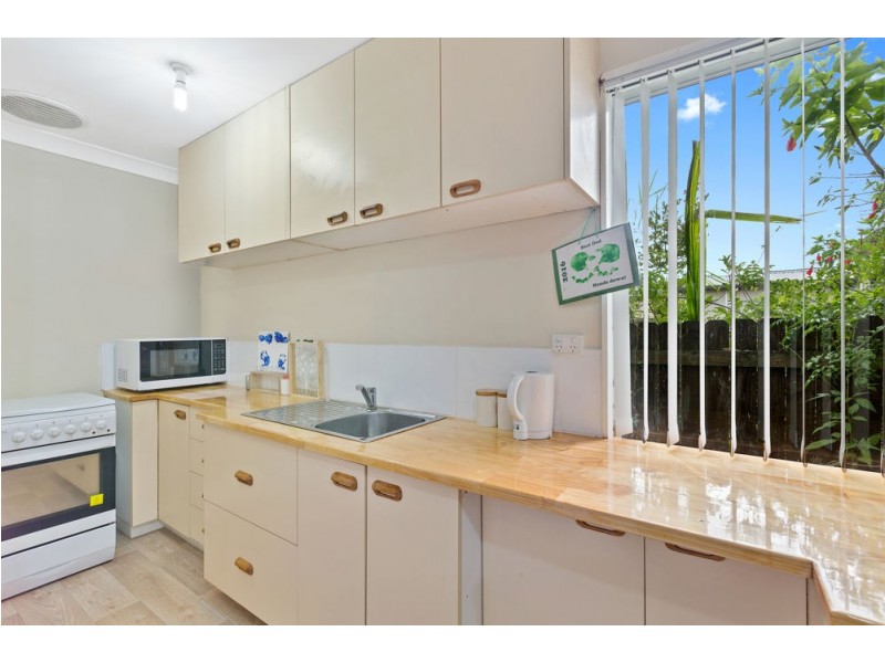 4 Esther Close, Gorokan NSW 2263