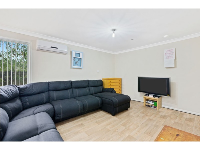 4 Esther Close, Gorokan NSW 2263