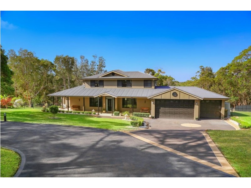 115 Elizabeth Bay Drive, Lake Munmorah NSW 2259