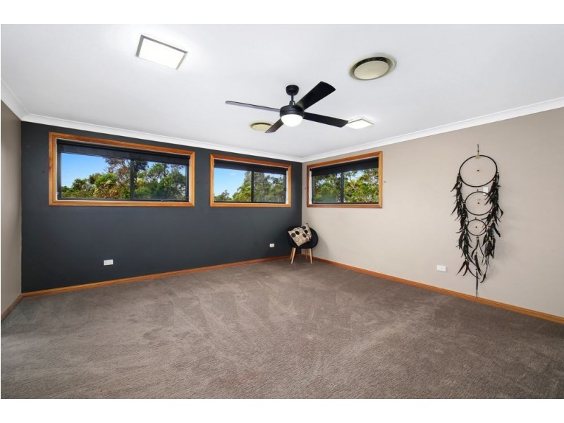 115 Elizabeth Bay Drive, Lake Munmorah NSW 2259