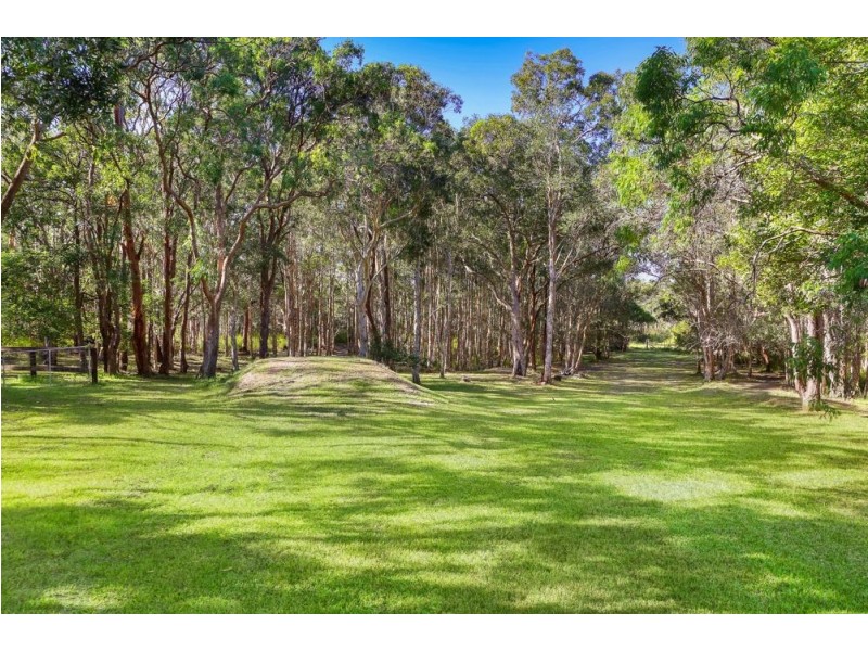 115 Elizabeth Bay Drive, Lake Munmorah NSW 2259