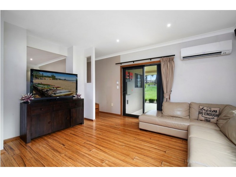 115 Elizabeth Bay Drive, Lake Munmorah NSW 2259