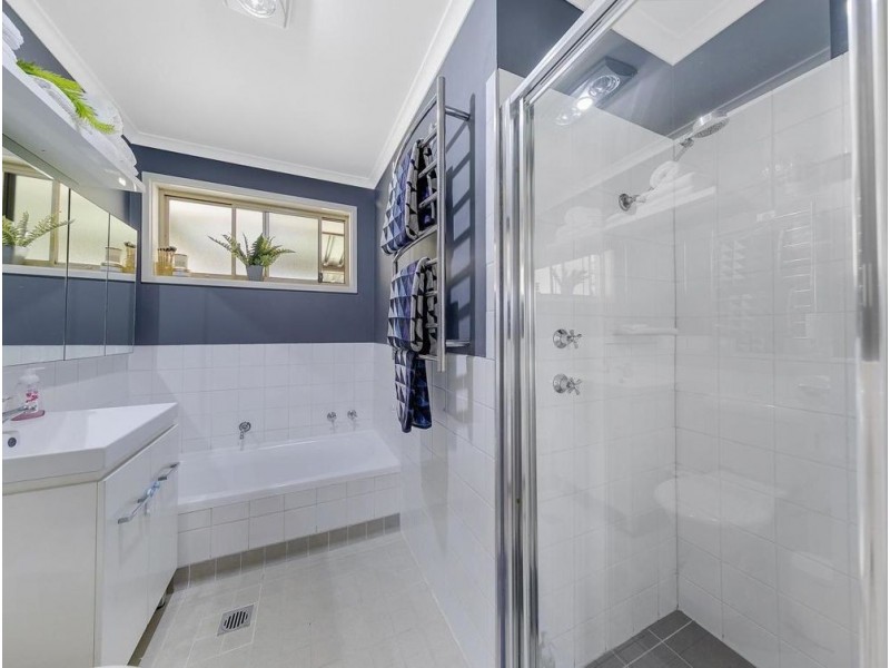 26 Fishburn Crescent, Watanobbi NSW 2259