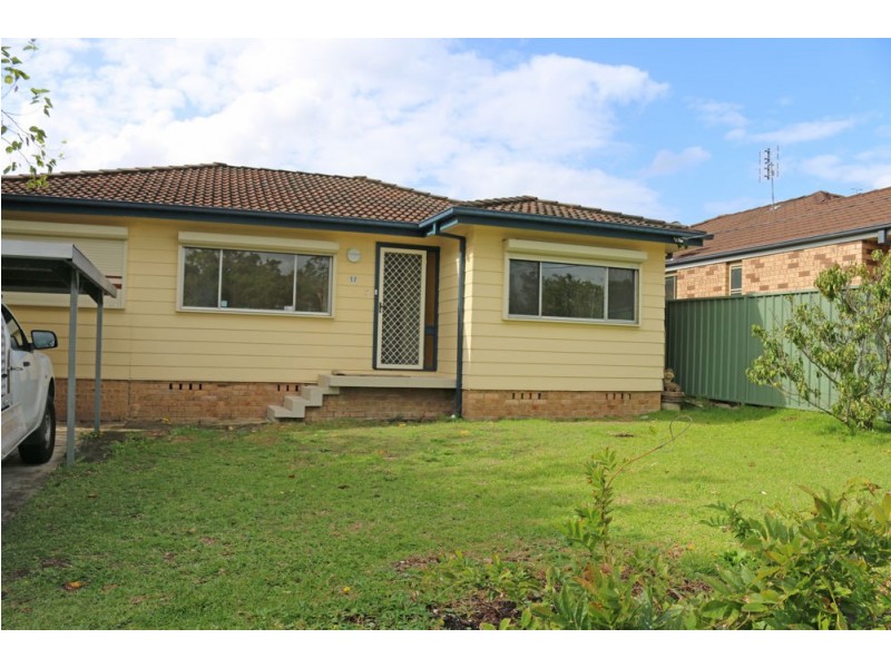 17 Pearce Road, Kanwal NSW 2259