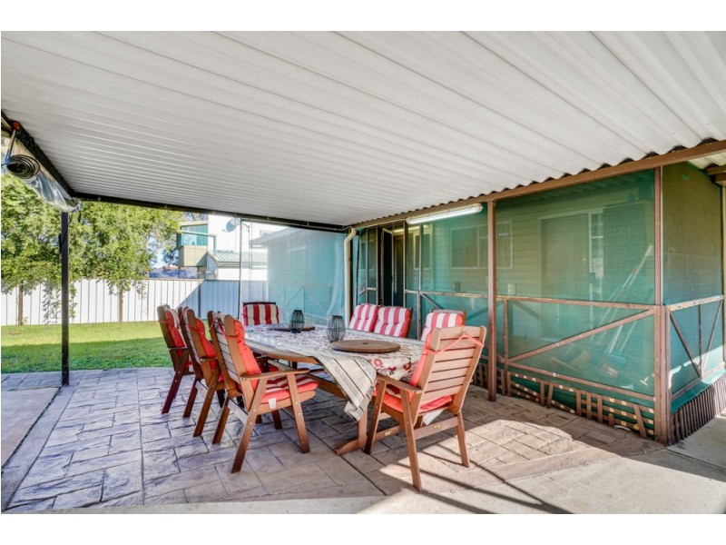 15 Minnamurra Road, Gorokan NSW 2263