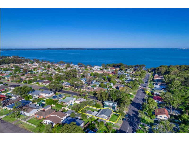 15 Minnamurra Road, Gorokan NSW 2263