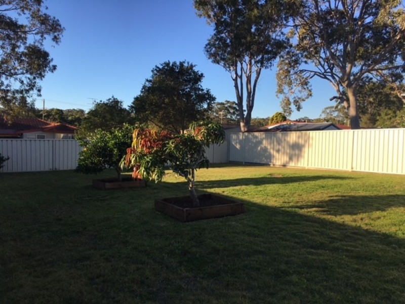 13 Buna Rd, Kanwal NSW 2259