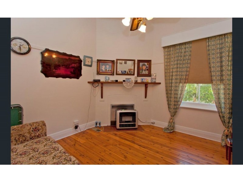 10 Balfour Street, Culcairn NSW 2660