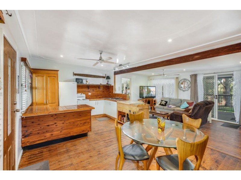 217 Currans Road, Cooranbong NSW 2265