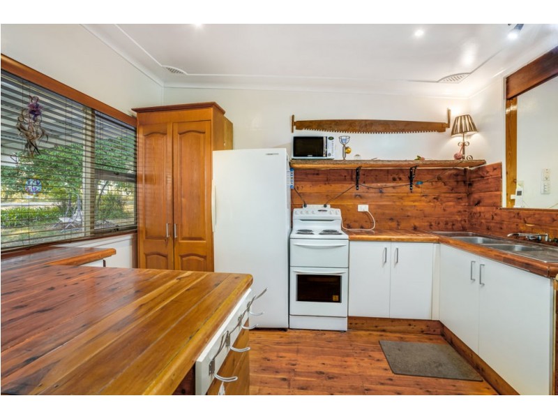 217 Currans Road, Cooranbong NSW 2265