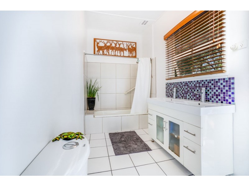 217 Currans Road, Cooranbong NSW 2265