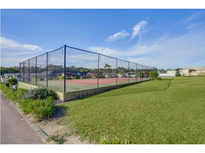 142/2 Mulloway Road, Chain Valley Bay NSW 2259