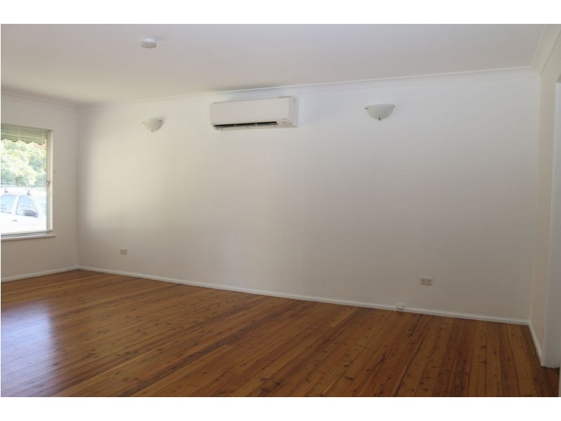 25 Rockleigh Street, Wyong NSW 2259