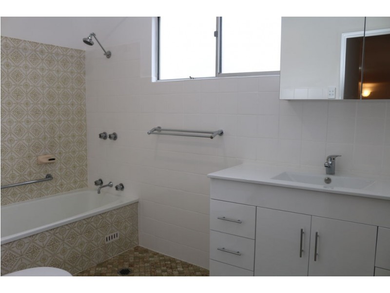 25 Rockleigh Street, Wyong NSW 2259