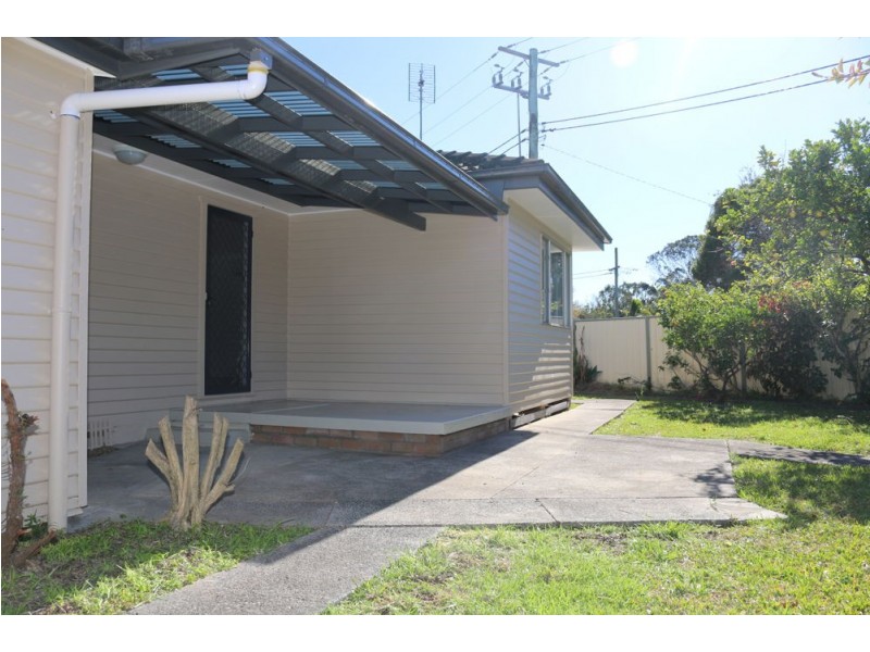 25 Rockleigh Street, Wyong NSW 2259