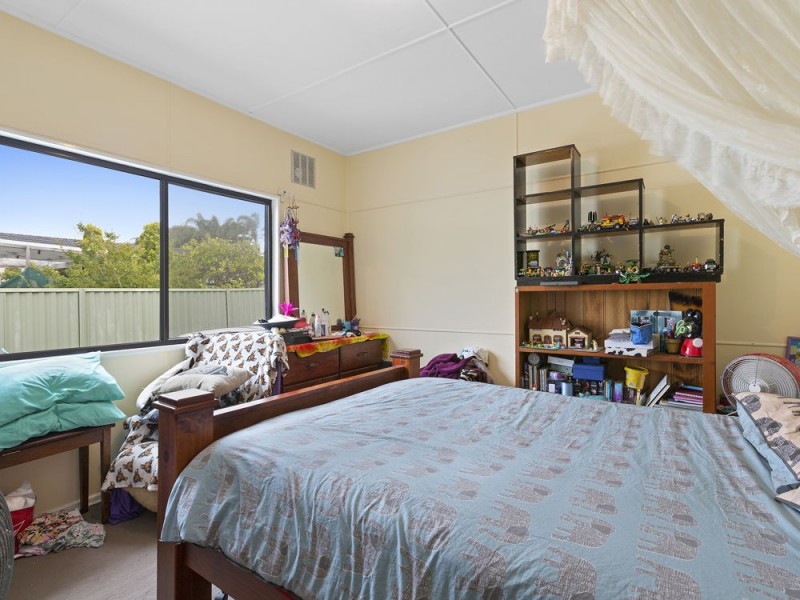 1 Nichols Avenue, Gorokan NSW 2263